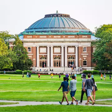 Students walking on the U of I campus in Champaign, IL